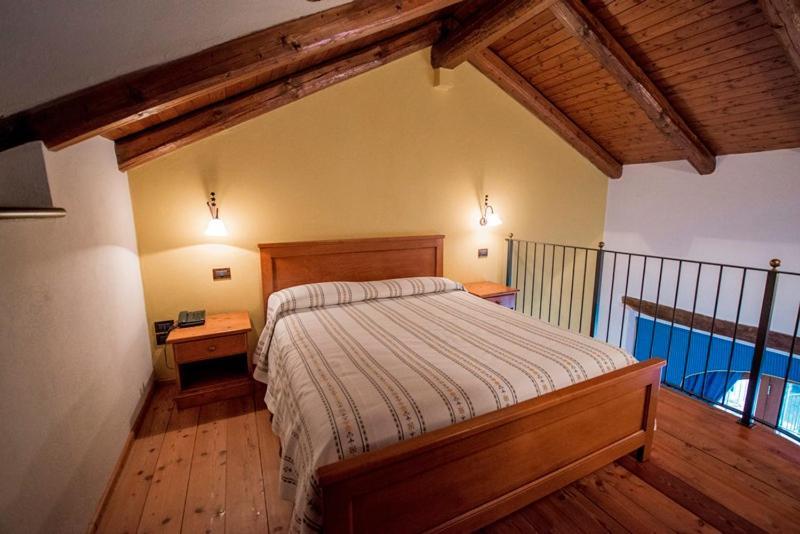 Ristorante Albergo Da Maurizio Cravanzana Eksteriør billede
