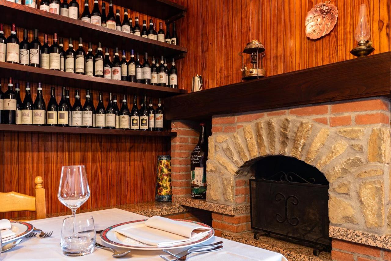 Ristorante Albergo Da Maurizio Cravanzana Eksteriør billede