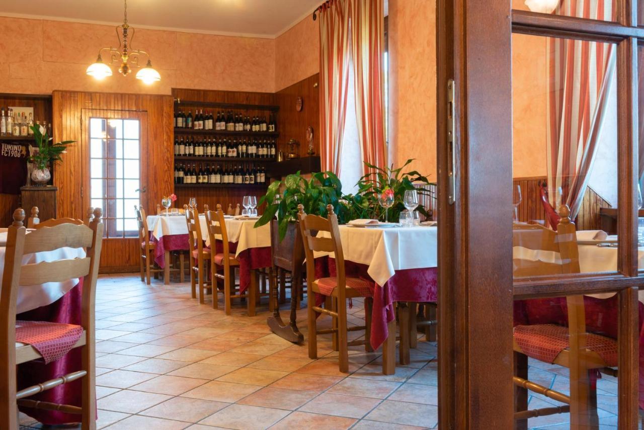 Ristorante Albergo Da Maurizio Cravanzana Eksteriør billede