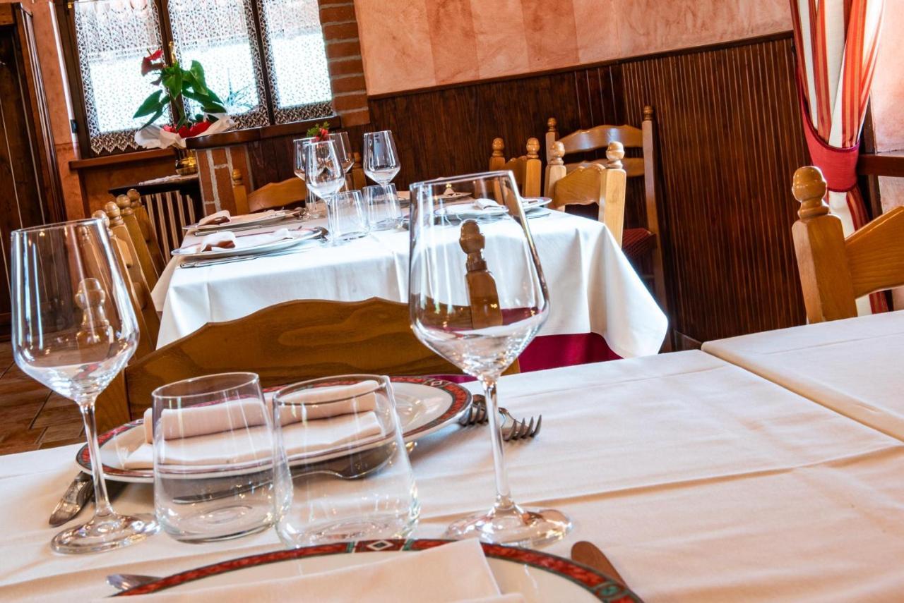 Ristorante Albergo Da Maurizio Cravanzana Eksteriør billede